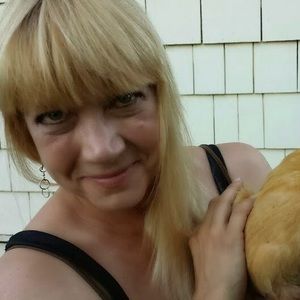 Meet your Posher, Lori